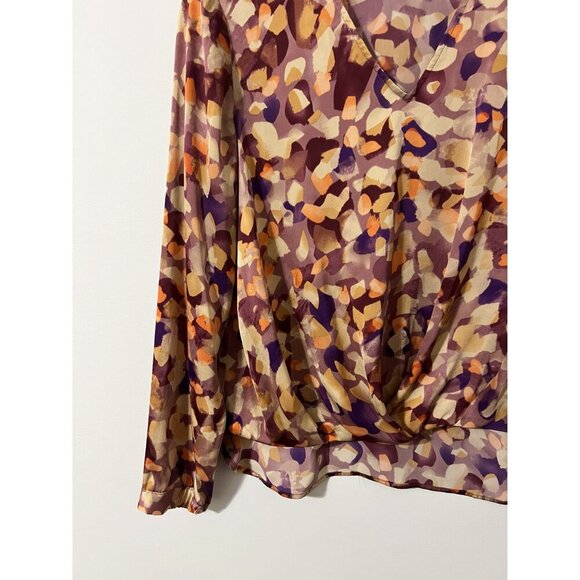 Cabi Orange # 4718 V-Neck Crossover Long Sleeve Satin Blouse Twinkle Tuck XS - Picture 3 of 7